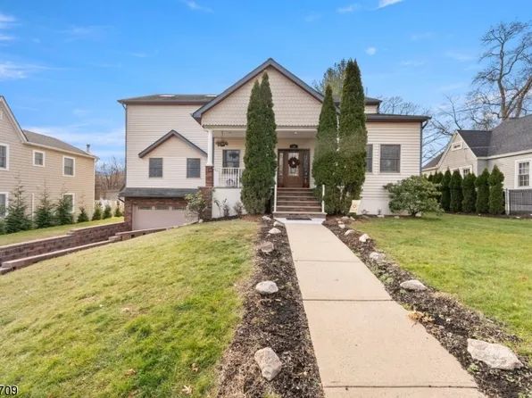 18 Crane Ave, West Caldwell Twp., NJ 07006
