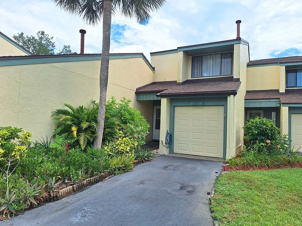 157 Club House Blvd