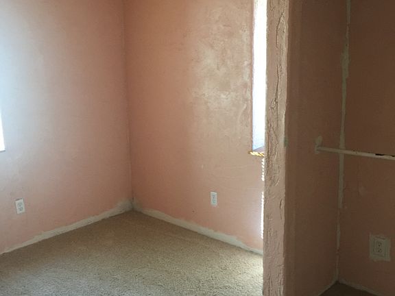 3rd image of 1012 La Due Ave
