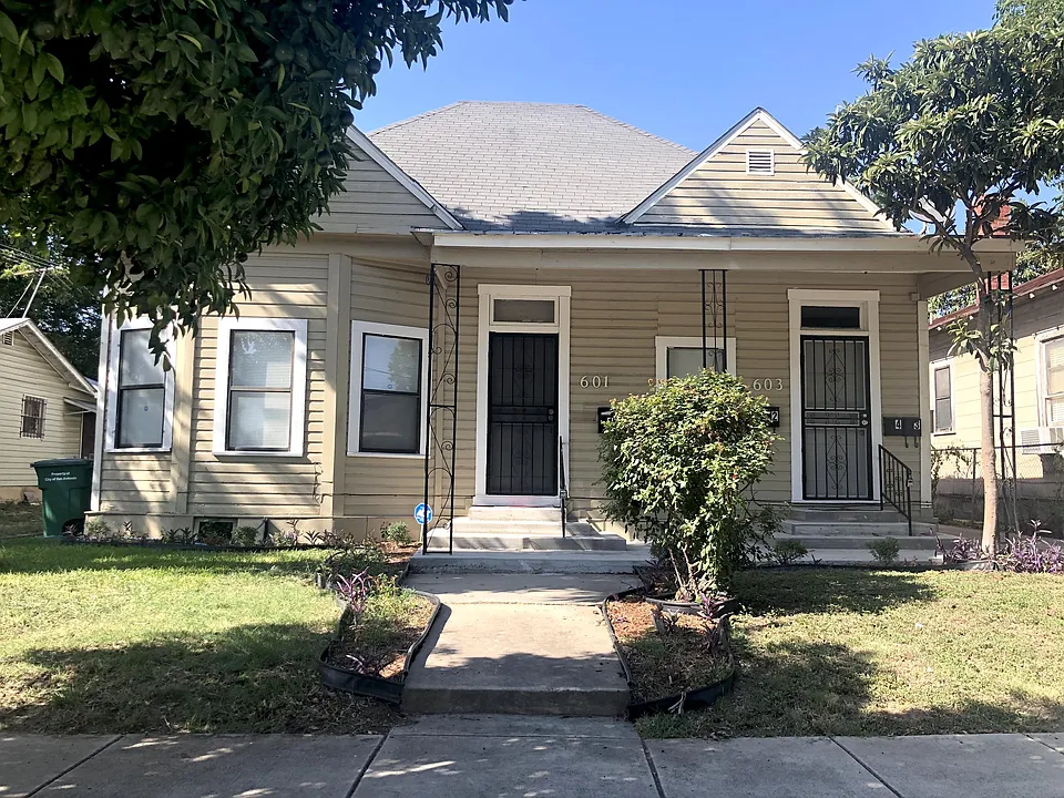603 Devine St #1