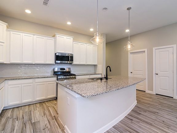 The Carolcrest - Kitchen