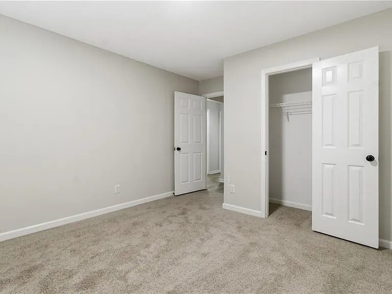 2110 Meadow View Ct — Photo 12