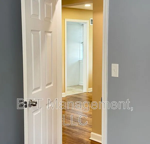 8804 Bradford Rd #1 — Photo 23
