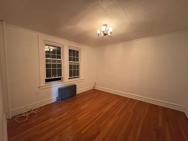 330 Van Duzer St #2 — Photo 2