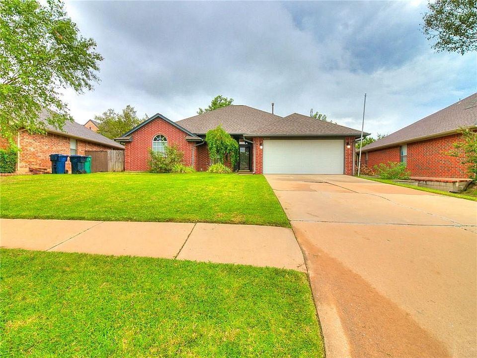 1st image of 6605 NW 135th St