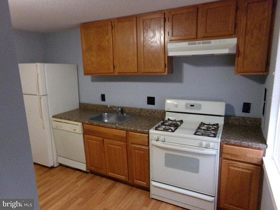 2nd image of 1773 Village Green Dr Unit Y-84
