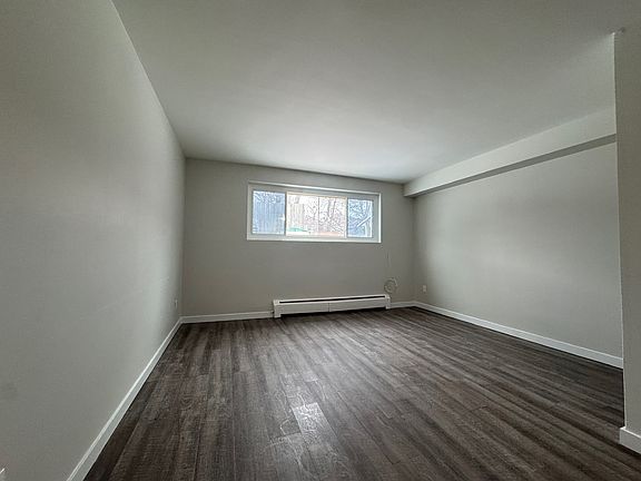 3rd image of 247 Durand St #5