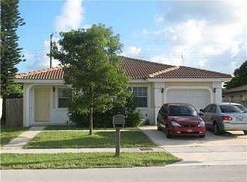 1st image of 2870 NW 15th St
