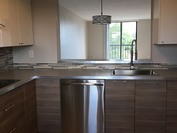 3rd image of 201 W Laurel St APT 510