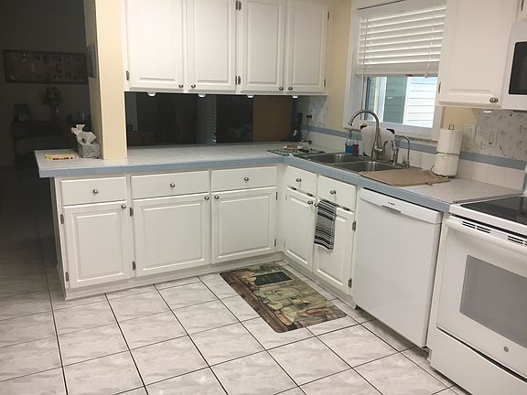 Spacious Kitchen