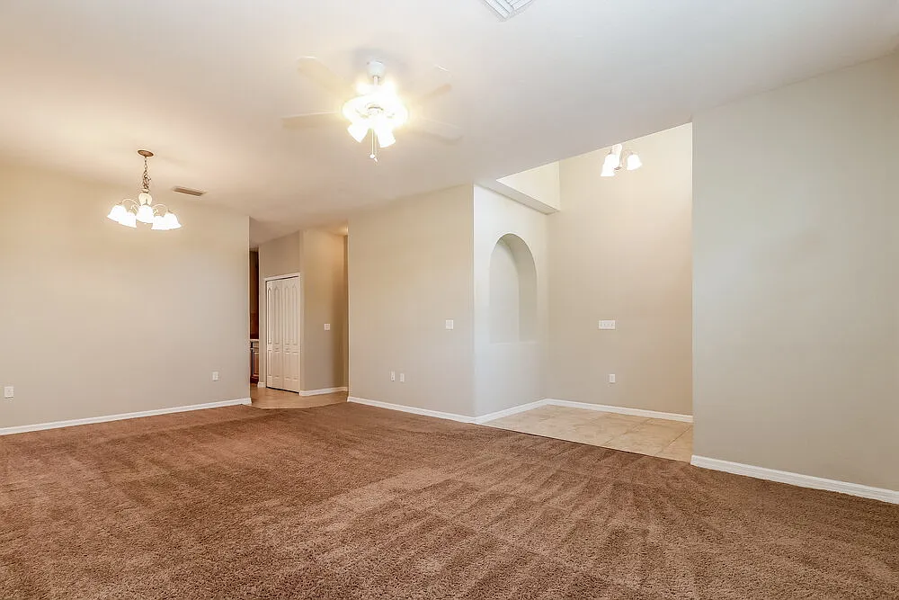 4 bed, 2.0 bath, 1968 sqft, $3,800 — Photo 2