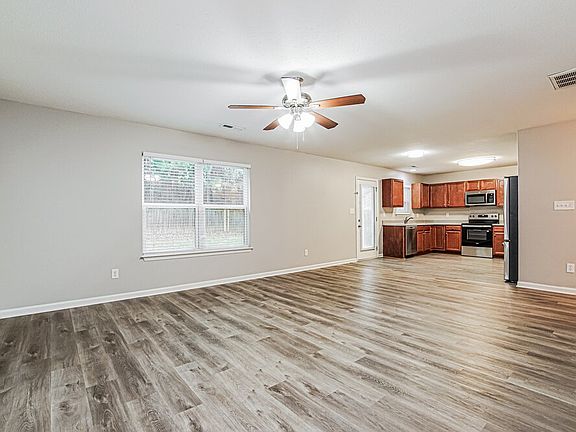 5th image of 442 Randolph Dr