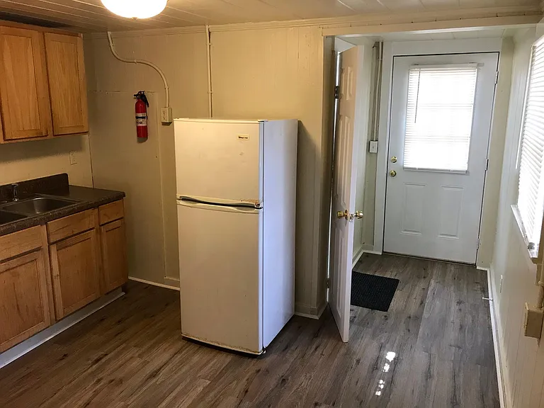 403 W Sunset Ave #D — Photo 7
