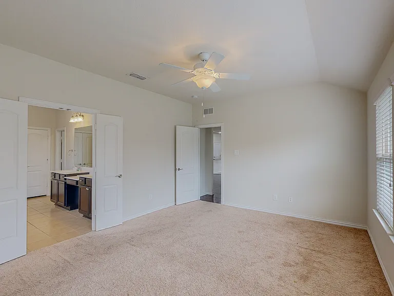 8100 Horseman Rd — Photo 12