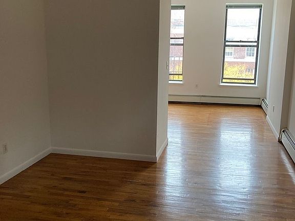 3rd image of 503 E 116th St APT 5B