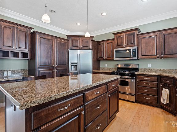 4th image of 4735 Torrey Pines Dr