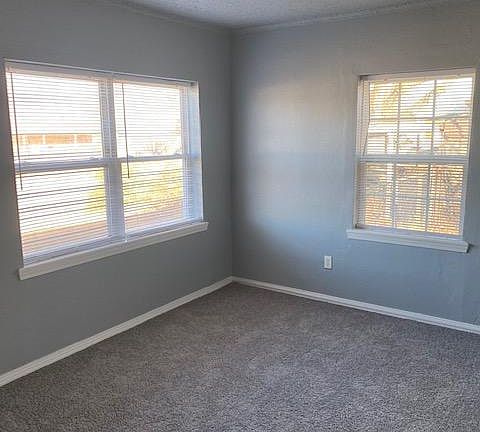 3rd image of 4528 SE 23rd St