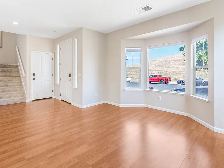 2902 Haddington Ct — Photo 8