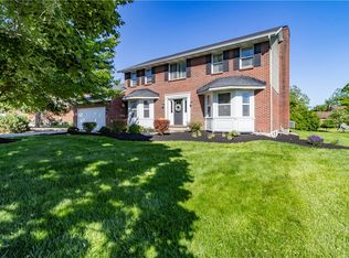 8049 Plantation Dr, West Chester, OH 45069