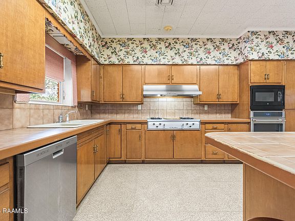 4th image of 106 Girard Woods Dr