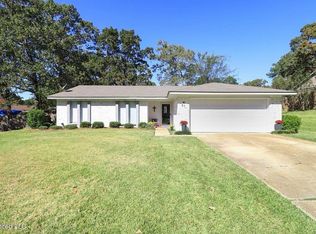 51 Pebble Hill Dr, Brandon, MS 39042