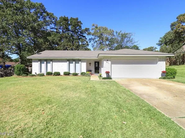 51 Pebble Hill Dr, Brandon, MS 39042