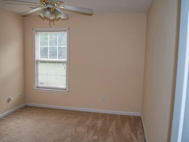 1108 Rockwood Rd — Photo 13