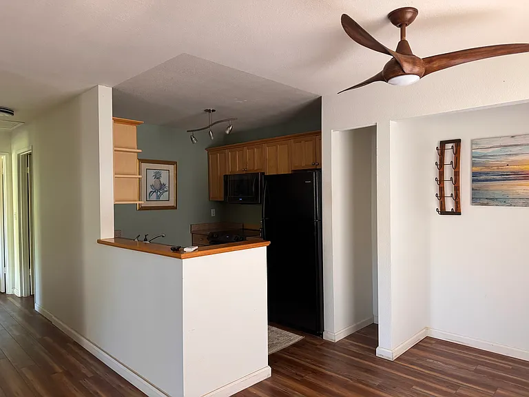 480 Kenolio Rd — Photo 2