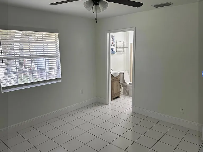 117 Yacht View Ln — Photo 8