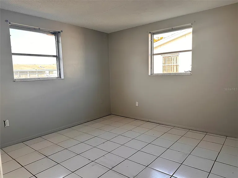 3215 Bright Dr — Photo 8