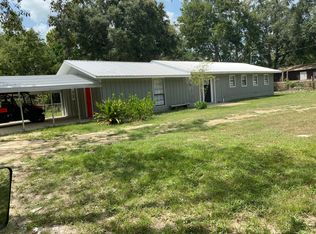 308 Black Creek Lodge Rd, Freeport, FL 32439