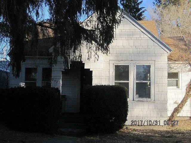 2321 Vine Ave photo 1