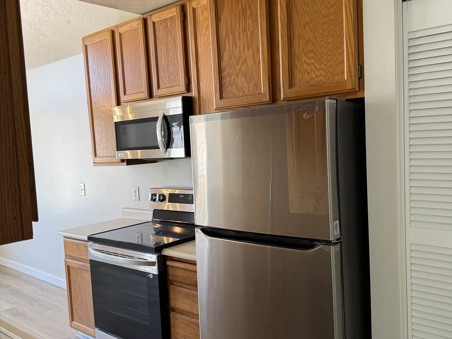 2 bed, 980 sqft, $1,800 — Photo 2