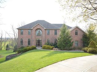 303 Country Brook Dr, Venetia, PA 15367