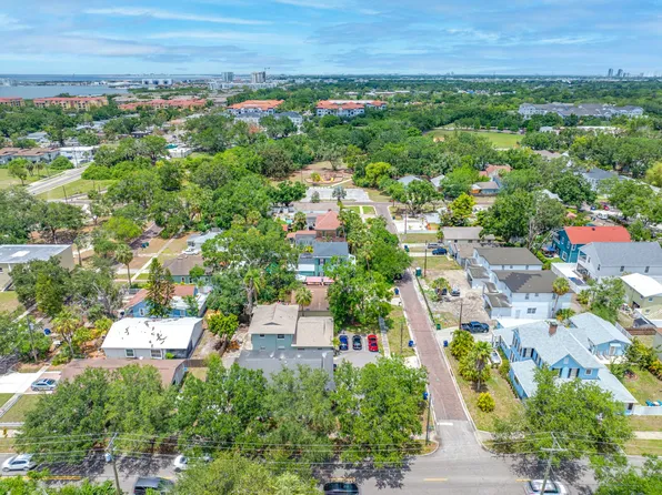 South Tampa Condo Grade 2-Bedroom with Laundry, 6829 S De Soto St #6831-A, Tampa, FL 33616