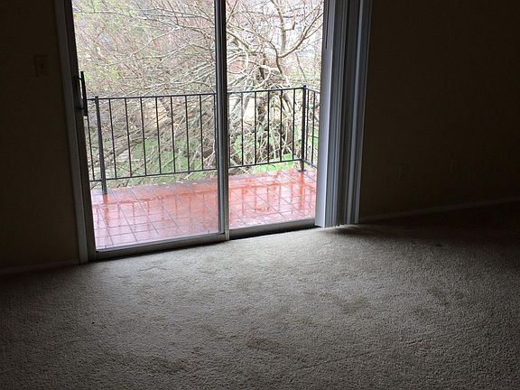 4th image of 1721 Beacon St APT 12