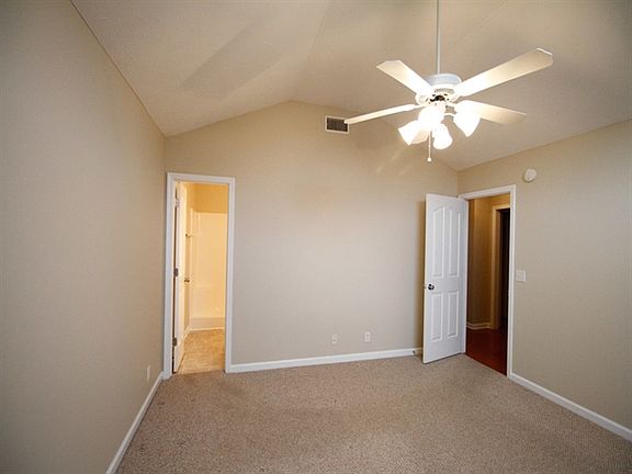 4th image of 3749 Southbend Dr