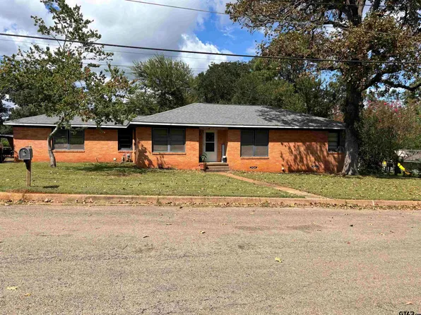 1103 Woodland Dr, Palestine, TX 75801