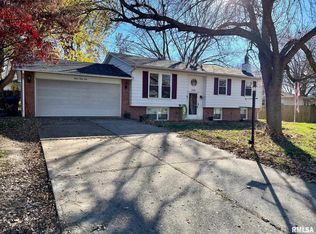 1249 Curtis Creek Rd, Quincy, IL 62301