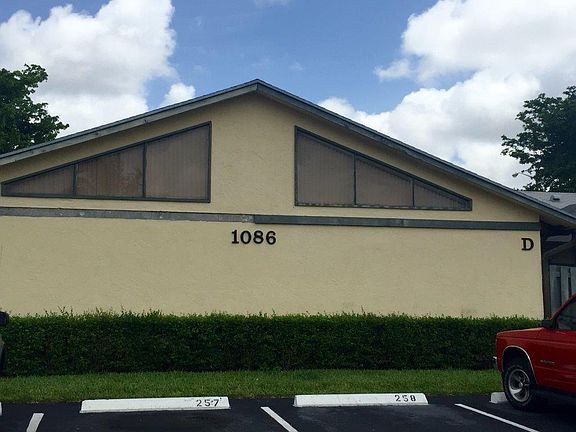 2nd image of 1086 Summit Trail Cir #177C