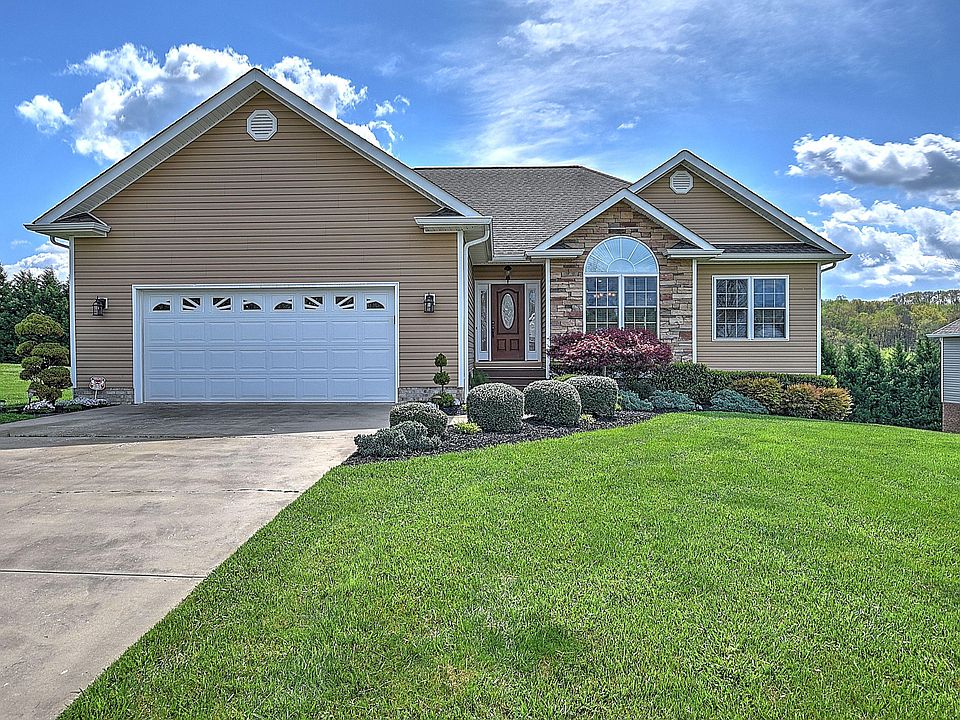 1st image of 1021 Rachels Way