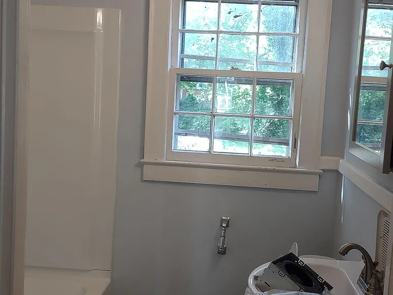 816 Walnut St — Photo 3