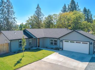 1769 Daffodil Ln, Grants Pass, OR 97526
