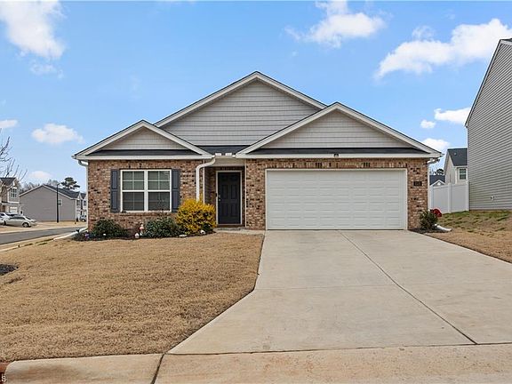 2nd image of 3131 Mallory Dr