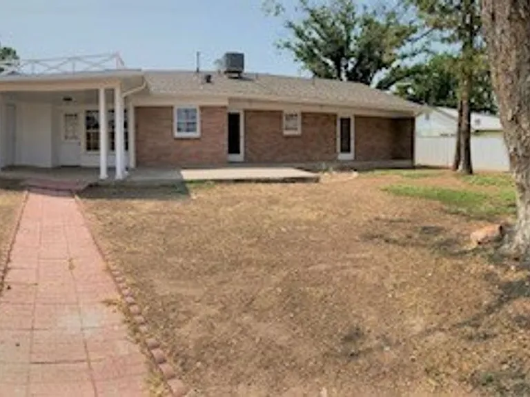 1107 S Yates St — Photo 22