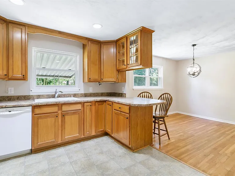 208 Longhill Rd — Photo 12