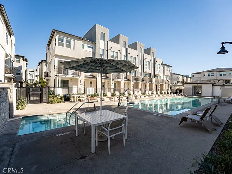 1415 W Cara Dr — Photo 48