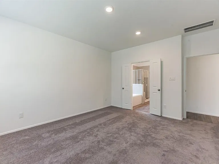 6016 Heritage Creek Ln — Photo 17
