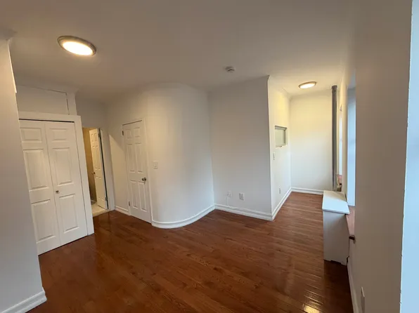 359 East 19th Street image 11 of 20