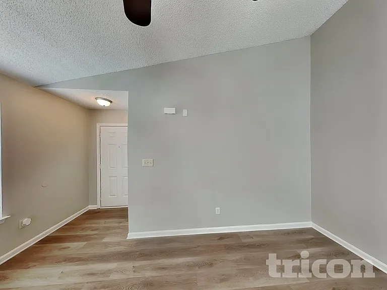 11507 Stewarts Crossing Dr — Photo 3